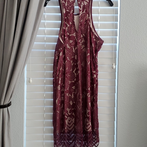 Dress - Picture 8 of 8